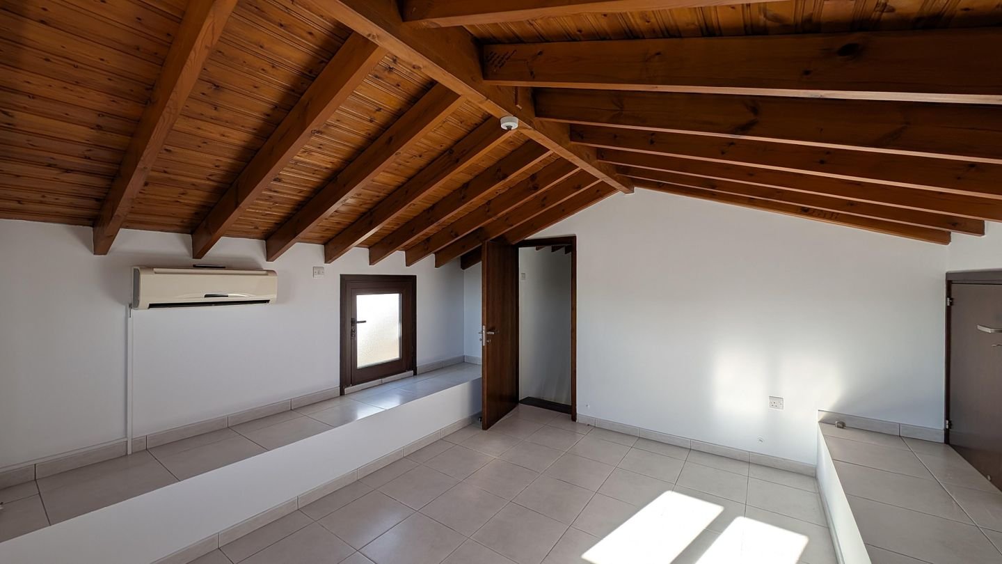 Two-Storey Semi-Detached House in Psimolofou, Nicosia photo 23