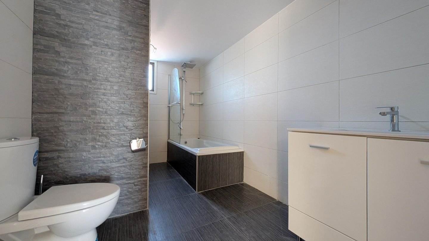 Four Bedroom Luxury Mansion with Private Pool in Pyla, Larnaca photo 34