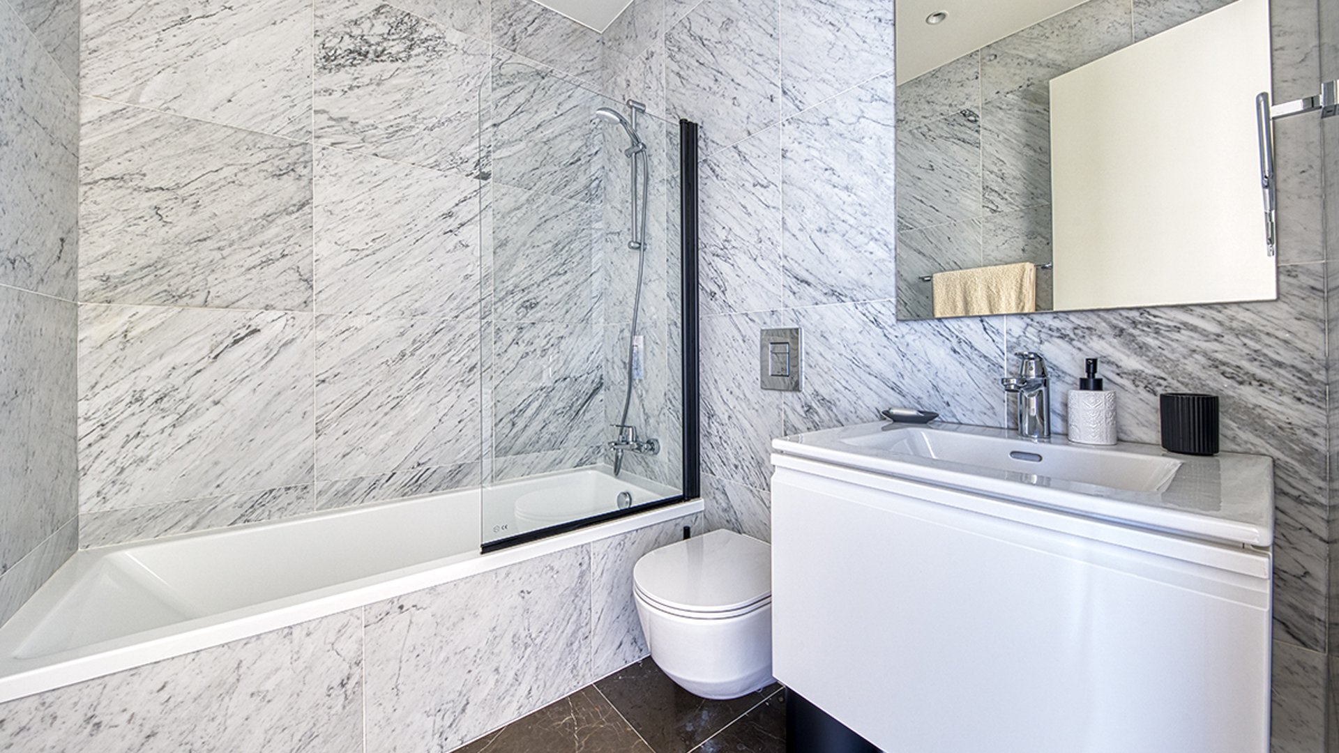 3 BR Penthouse in Potamos Germasogeias, Limassol photo 12