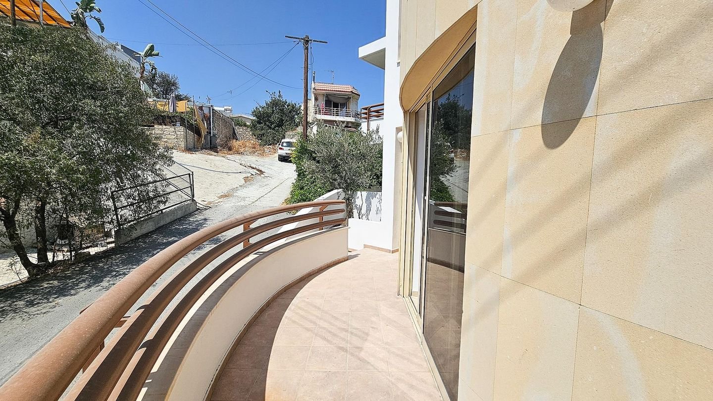 Modern 1-Bedroom Apartment, Agios Tychon, Limassol photo 10