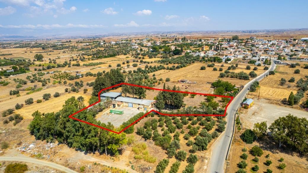 Industrial warehouse in Orounta, Nicosia photo 13