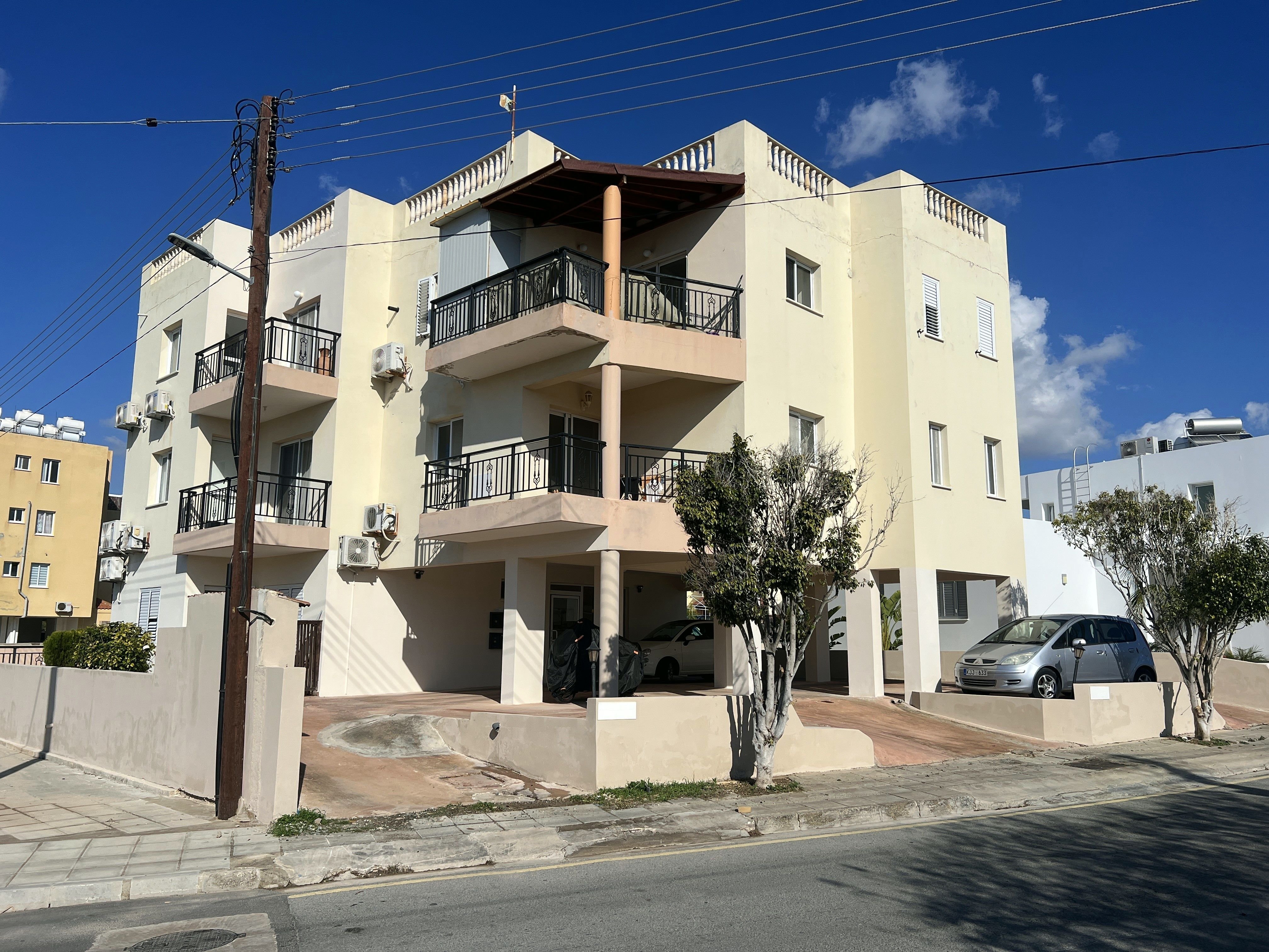 1 BR Apartment in Geroskipou, Paphos photo 9