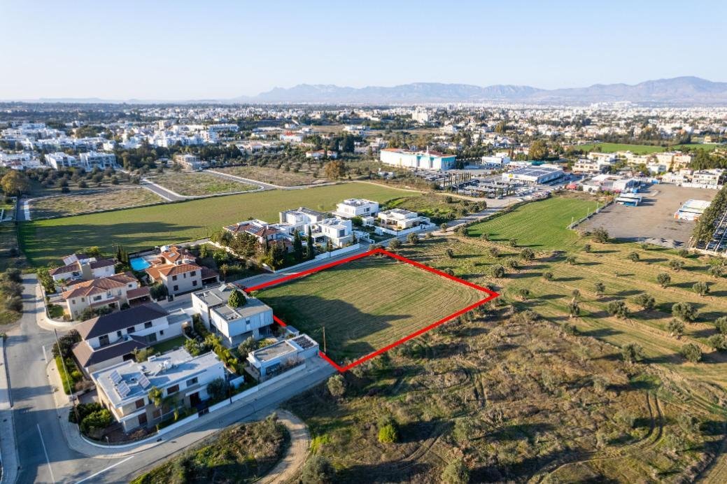 Shared residential field in Chryseleousa, Strovolos photo 3