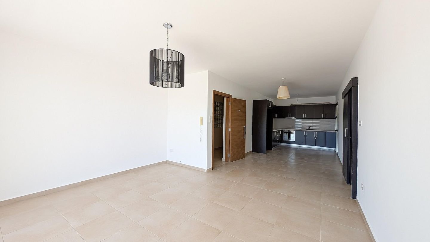 Three Bedroom Apartment in Ypsonas, Limassol photo 6