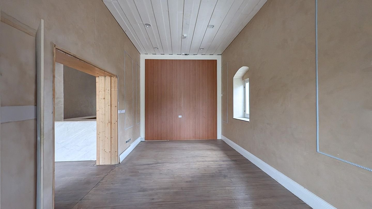 Two-storey listed building in historic old Nicosia photo 13