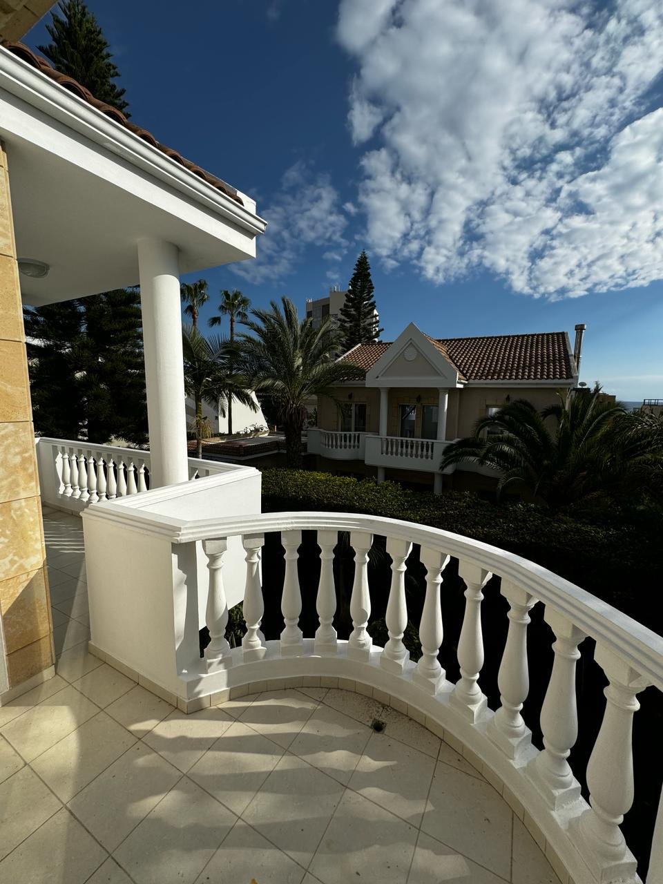 3 BR Villa in Agios Tychonas, Limassol photo 8