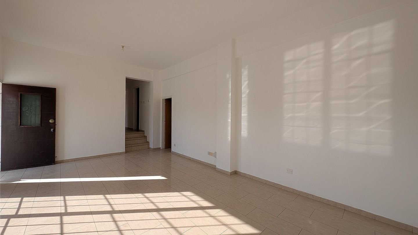 3-Bedroom Apartment in Agios Nikolaos, Larnaca photo 10