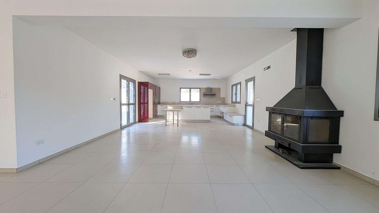 Elegant Detached Home with Pool in Moni, Limassol photo 10