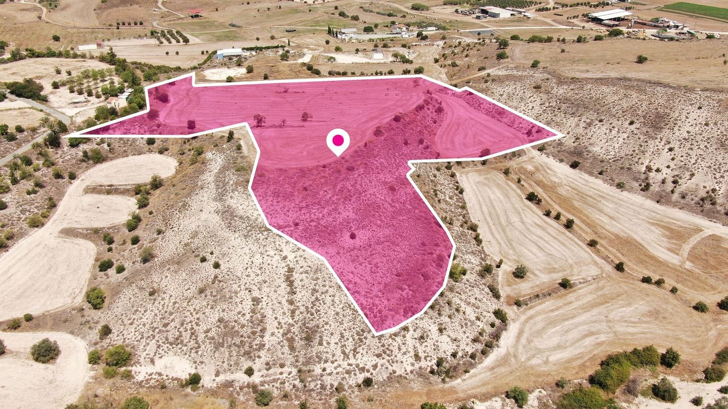 Agricultural Field in Agia Varvara, Nicosia photo 2
