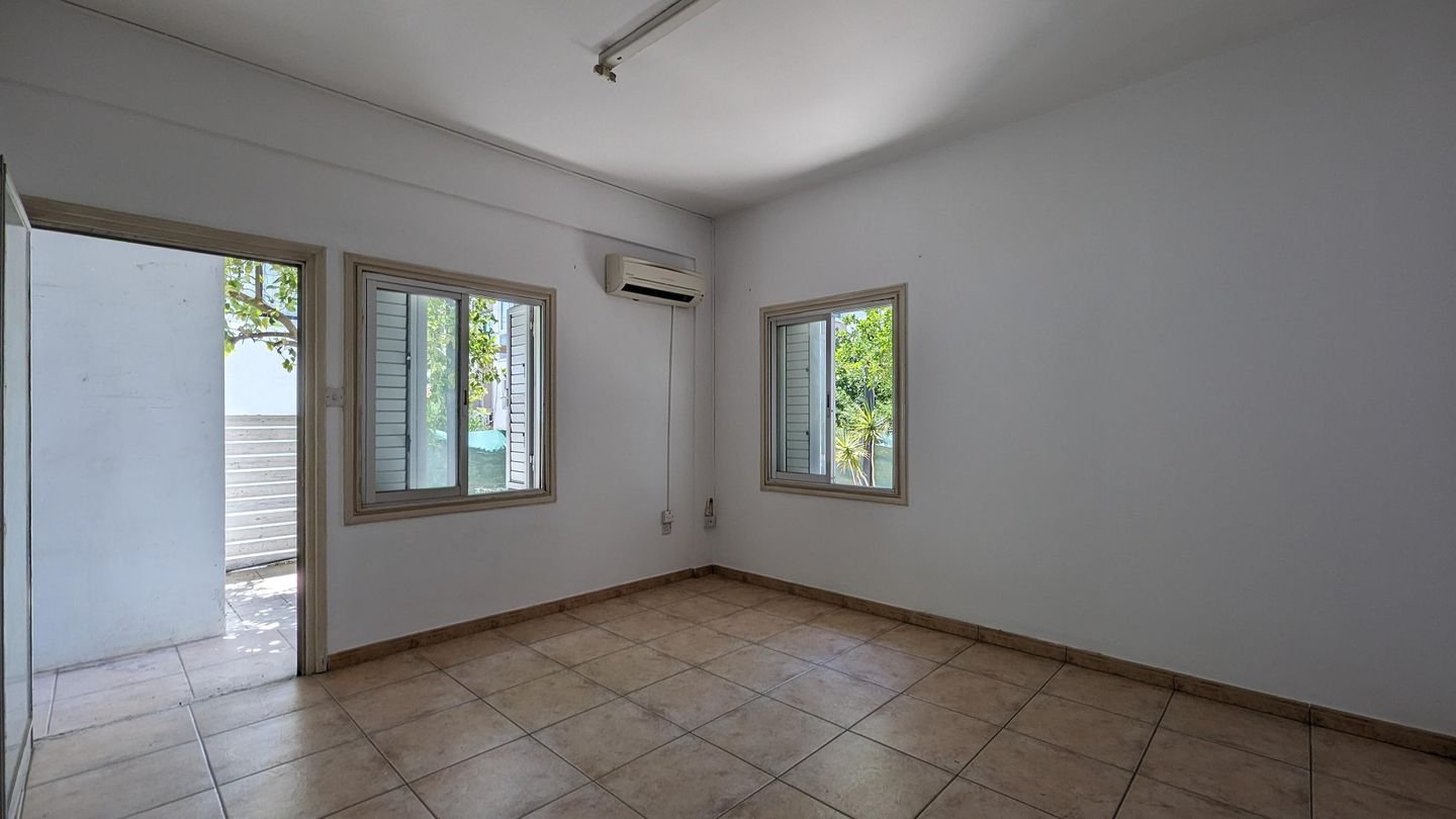 Three storey semi-detached mixed use building with shop in Strovolos, Nicosia photo 29