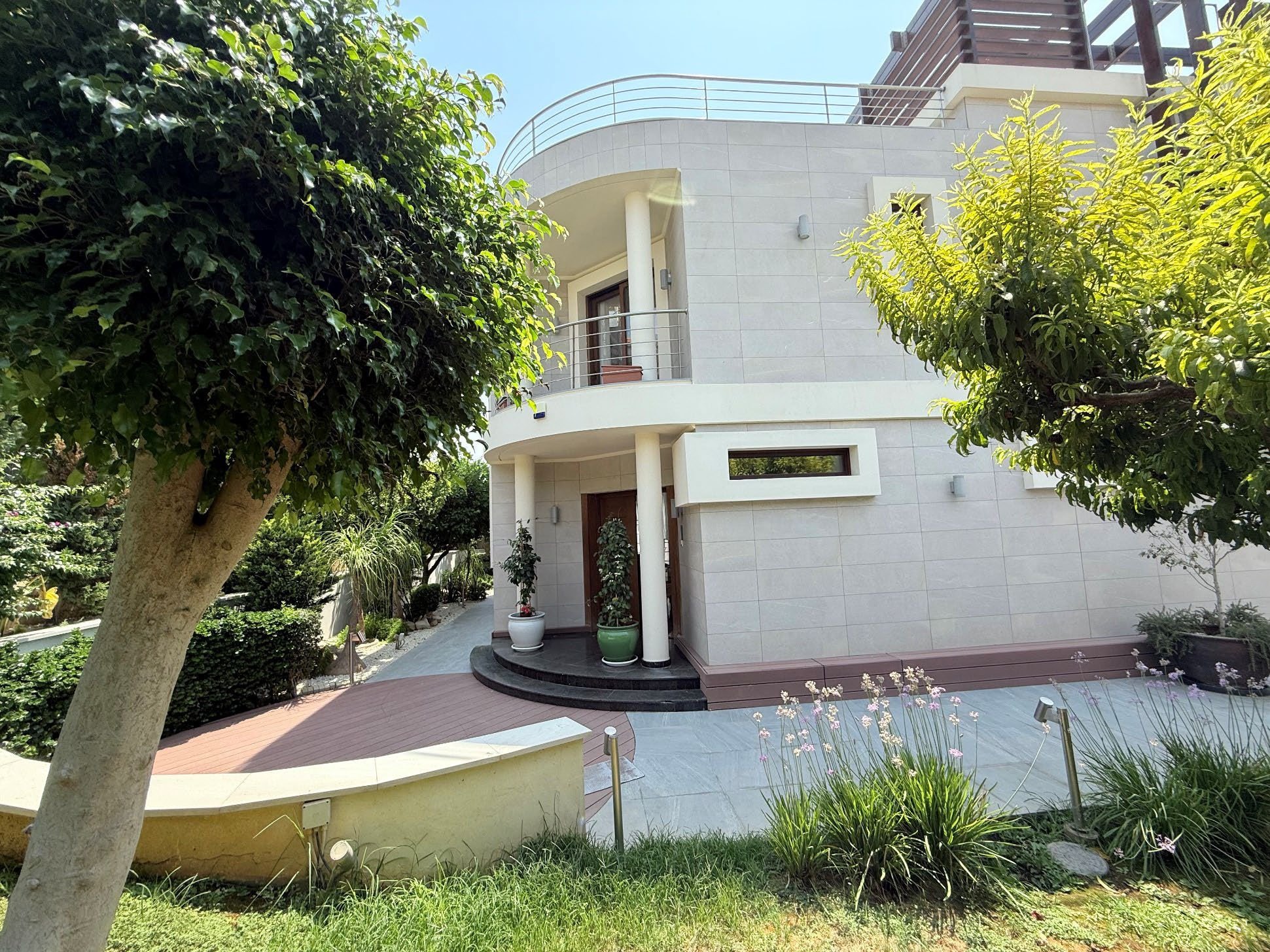 4 BR Luxury Villa in Pyrgos, Limassol photo 2