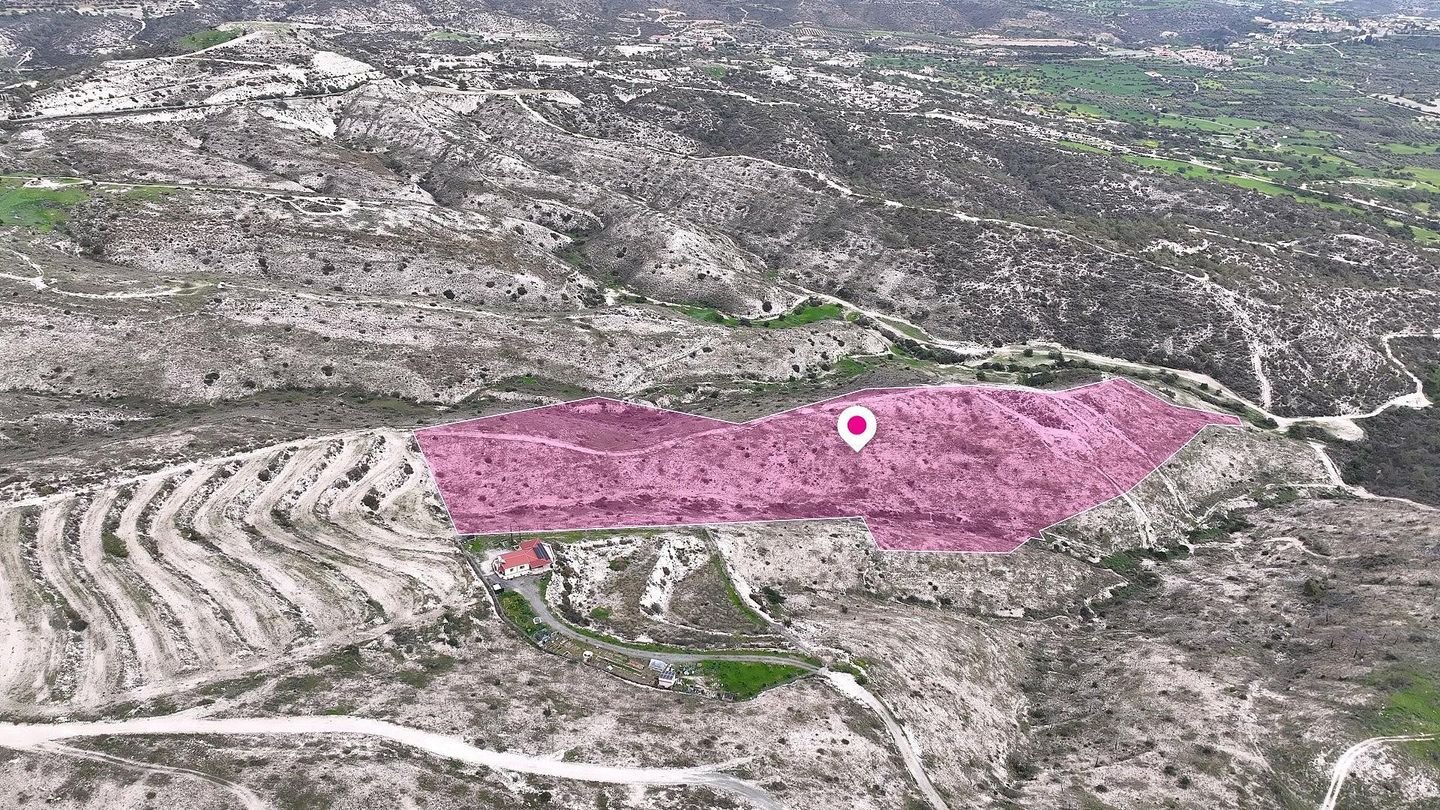 Large Agricultural field in Choirokoitia, Larnaca photo 2