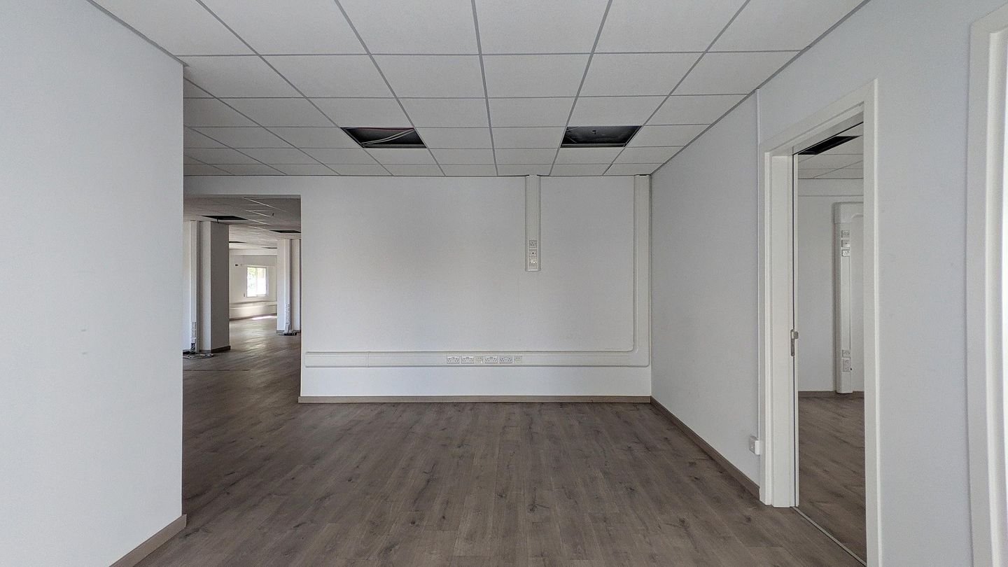 Office Unit in Agioi Omologites, Nicosia photo 13