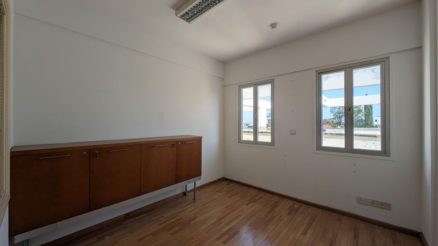Office Unit in Aglantzia, Nicosia photo 9