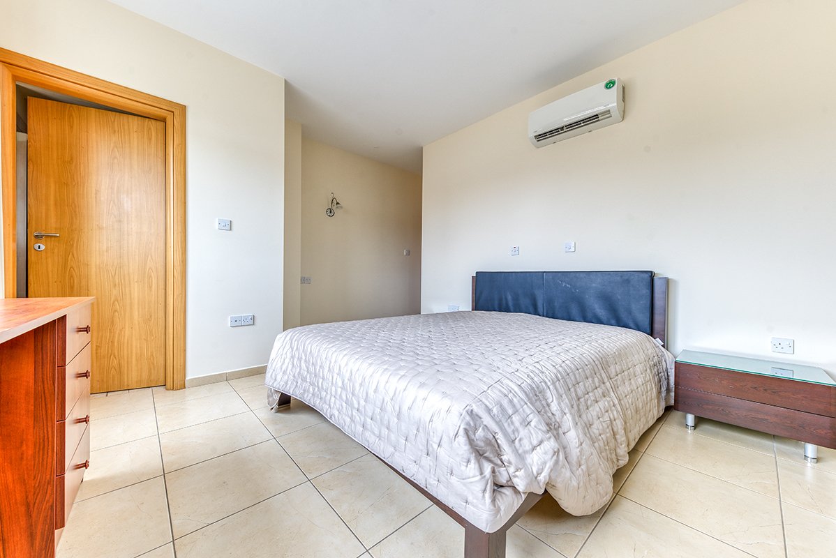 3 BR Apartment in Mouttagiaka, Limassol photo 8