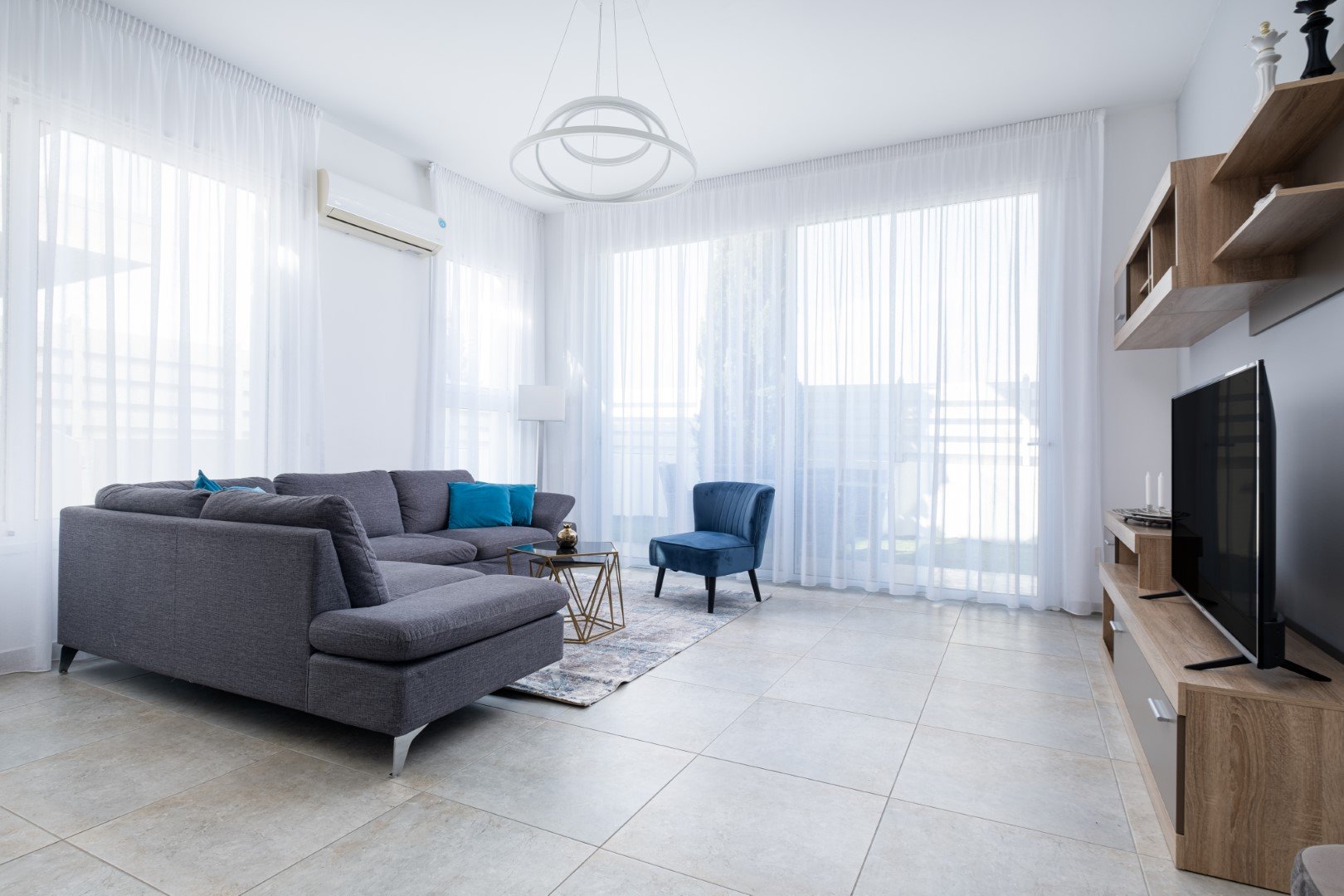 4 BR House in Dromolaxia, Larnaca photo 18