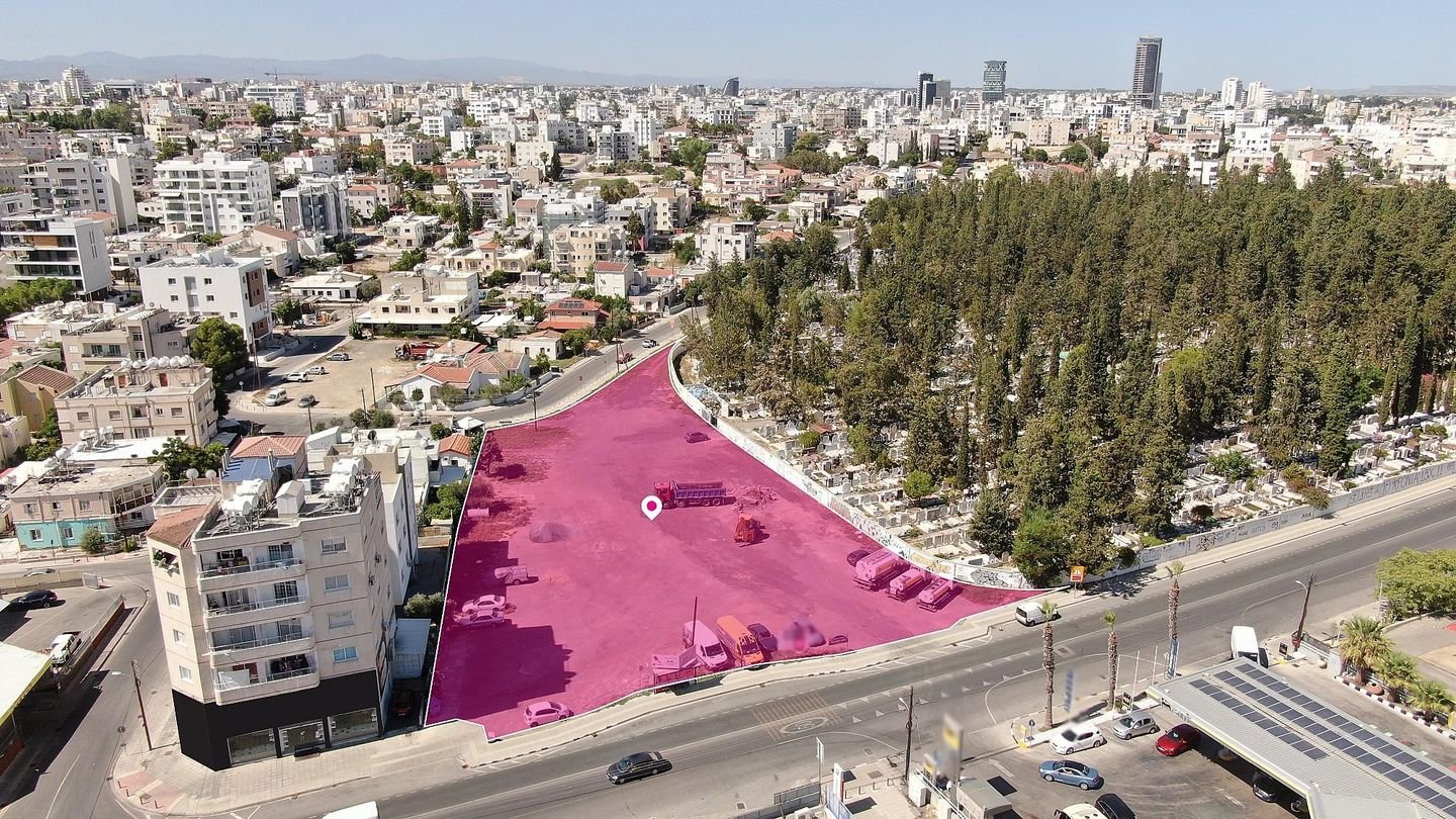 Commercial (Share 16%) and residential (share 50%) fields in Nicosia photo 3