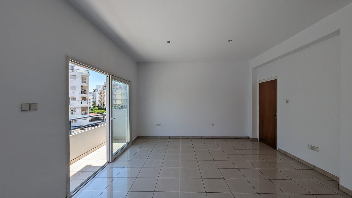 Three storey semi-detached mixed use building with shop in Strovolos, Nicosia photo 36