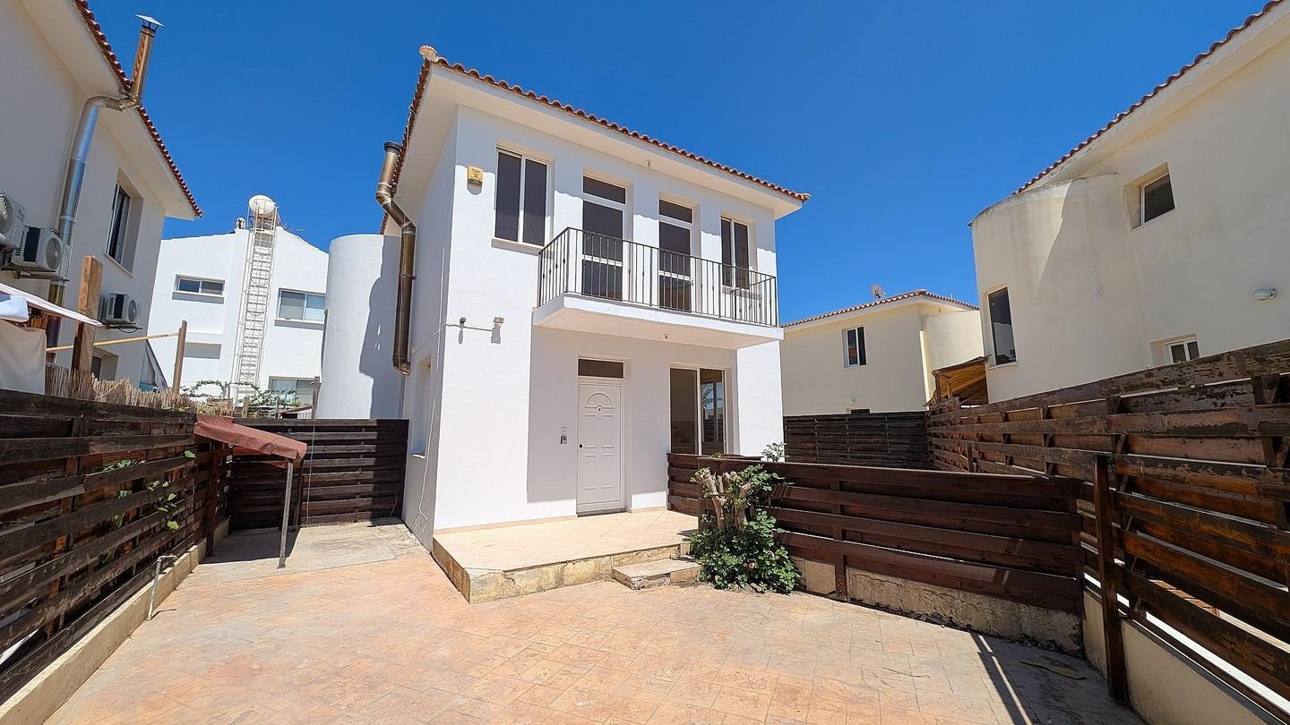 3-Bedroom Detached House with Private Pool in Prime Paralimni, Ammochostos photo 6