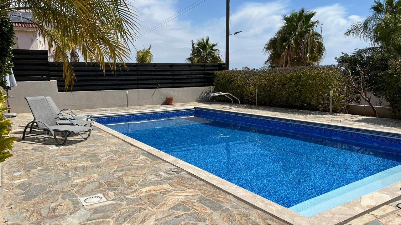 5 BR Villa in Agios Athanasios, Limassol photo 14