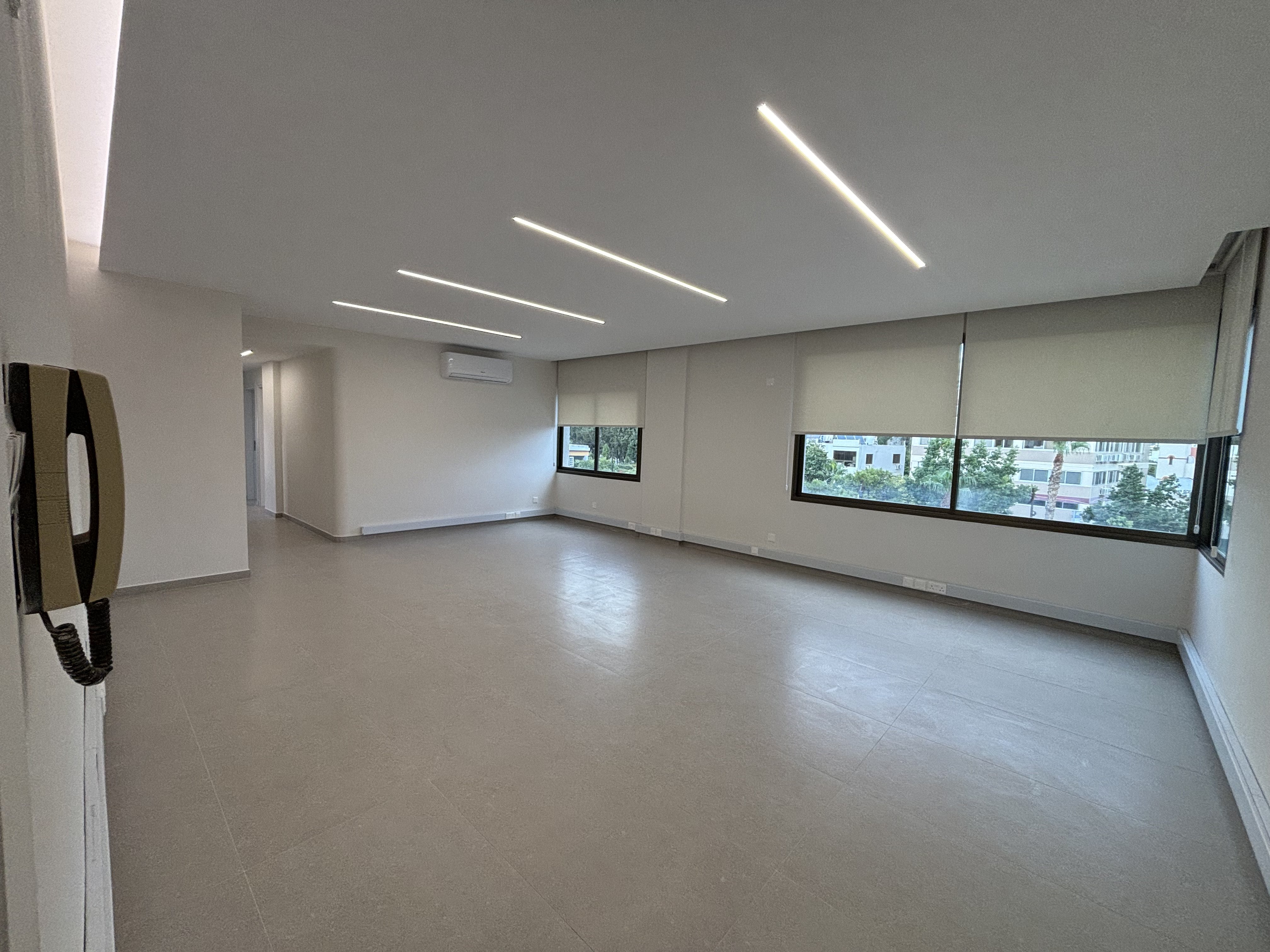 Fully renovated Office in Neapolis, Limassol photo 9