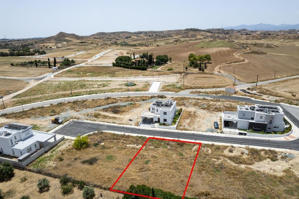 Residential plot under division in Latsia, Nicosia photo 1