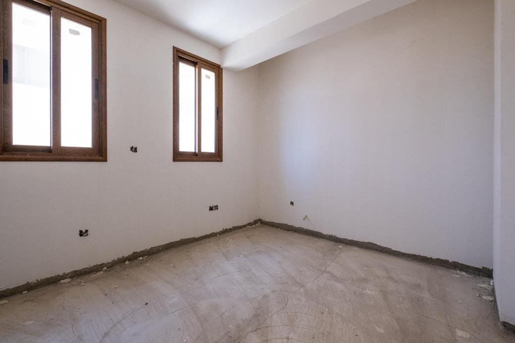 Incomplete 3 bedroom apartment in Polemidia, Limassol photo 8