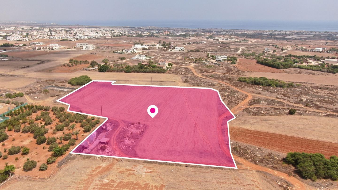 Share of Residential Field in Paralimni, Ammochostos photo 3
