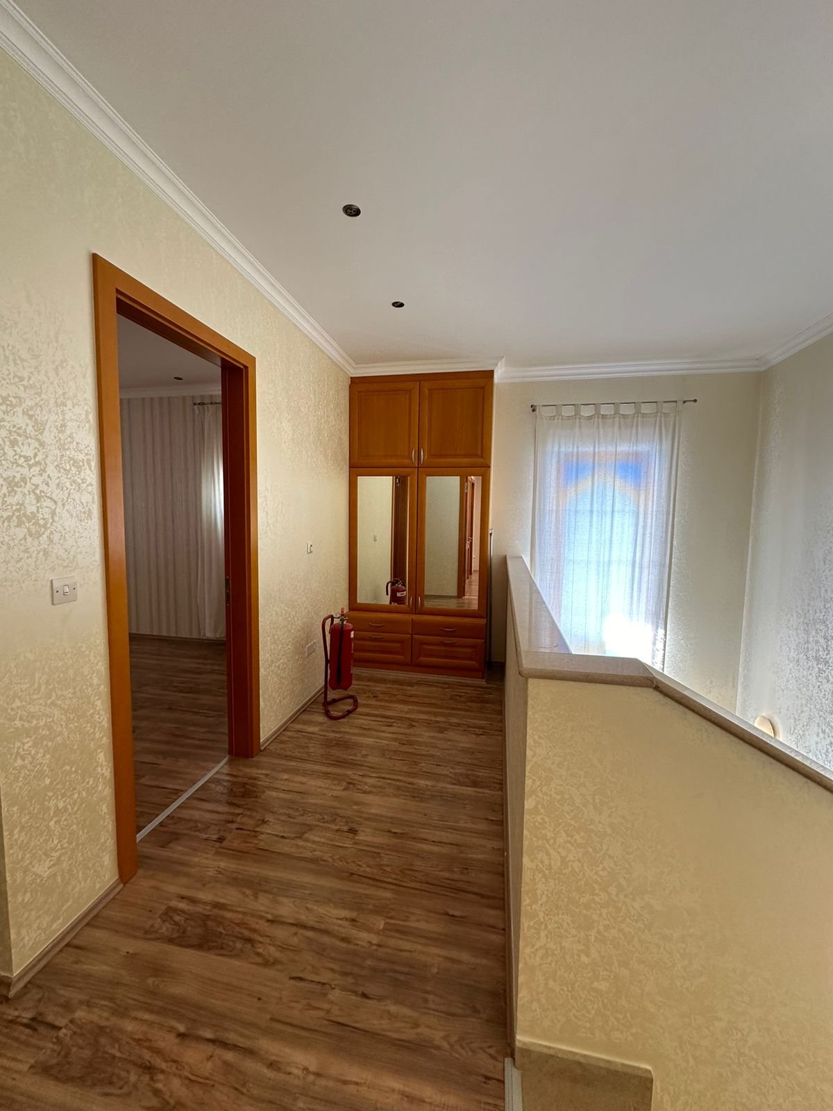 4 BR Villa in Mouttagiaka, Limassol photo 14