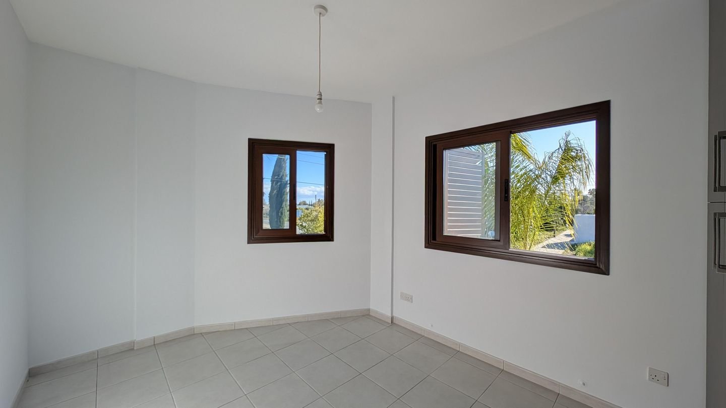 Two-Storey Semi-Detached House in Psimolofou, Nicosia photo 17