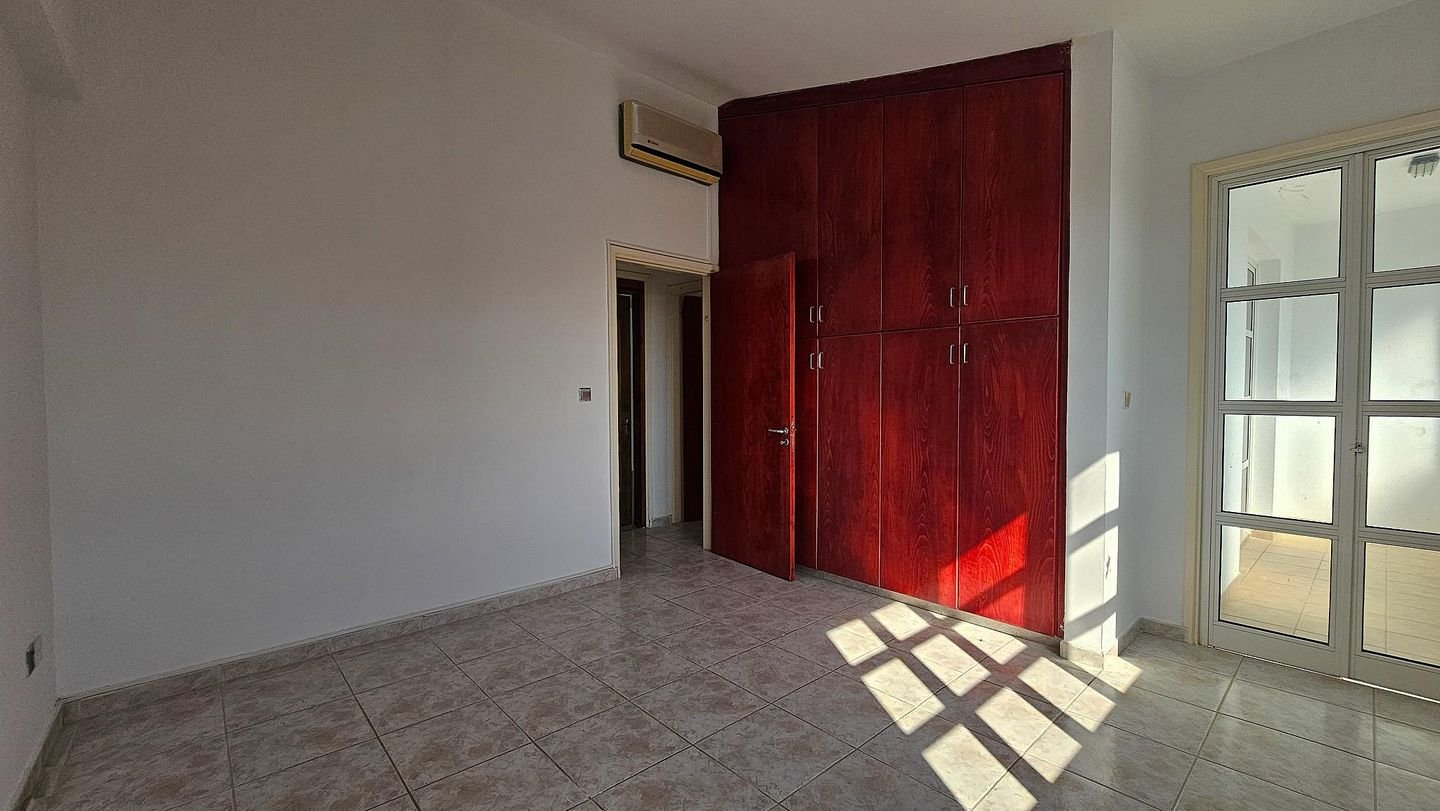 Semi-Detached 4-Bedroom House in Pano Deftera, Nicosia photo 19