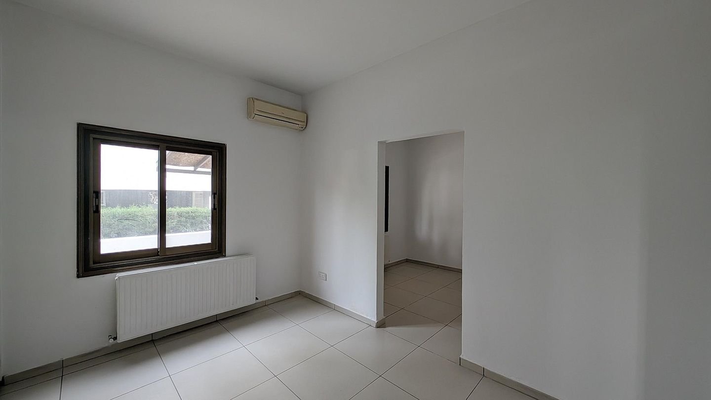 Two storey semi-detached building in Panagia, Nicosia photo 15