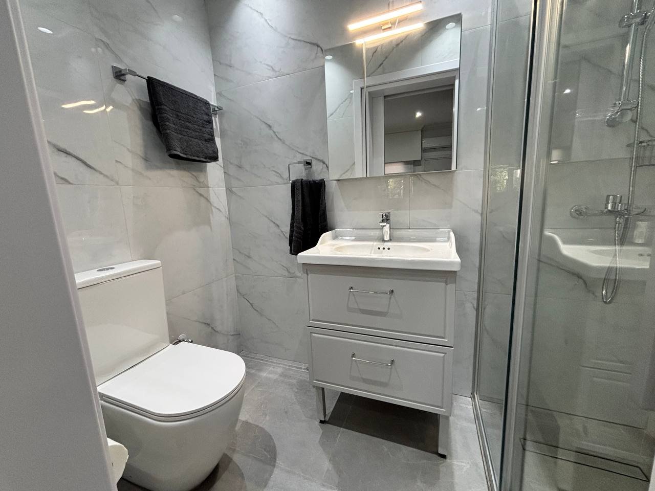 3 BR Apartment in Agios Tychonas, Limassol photo 9