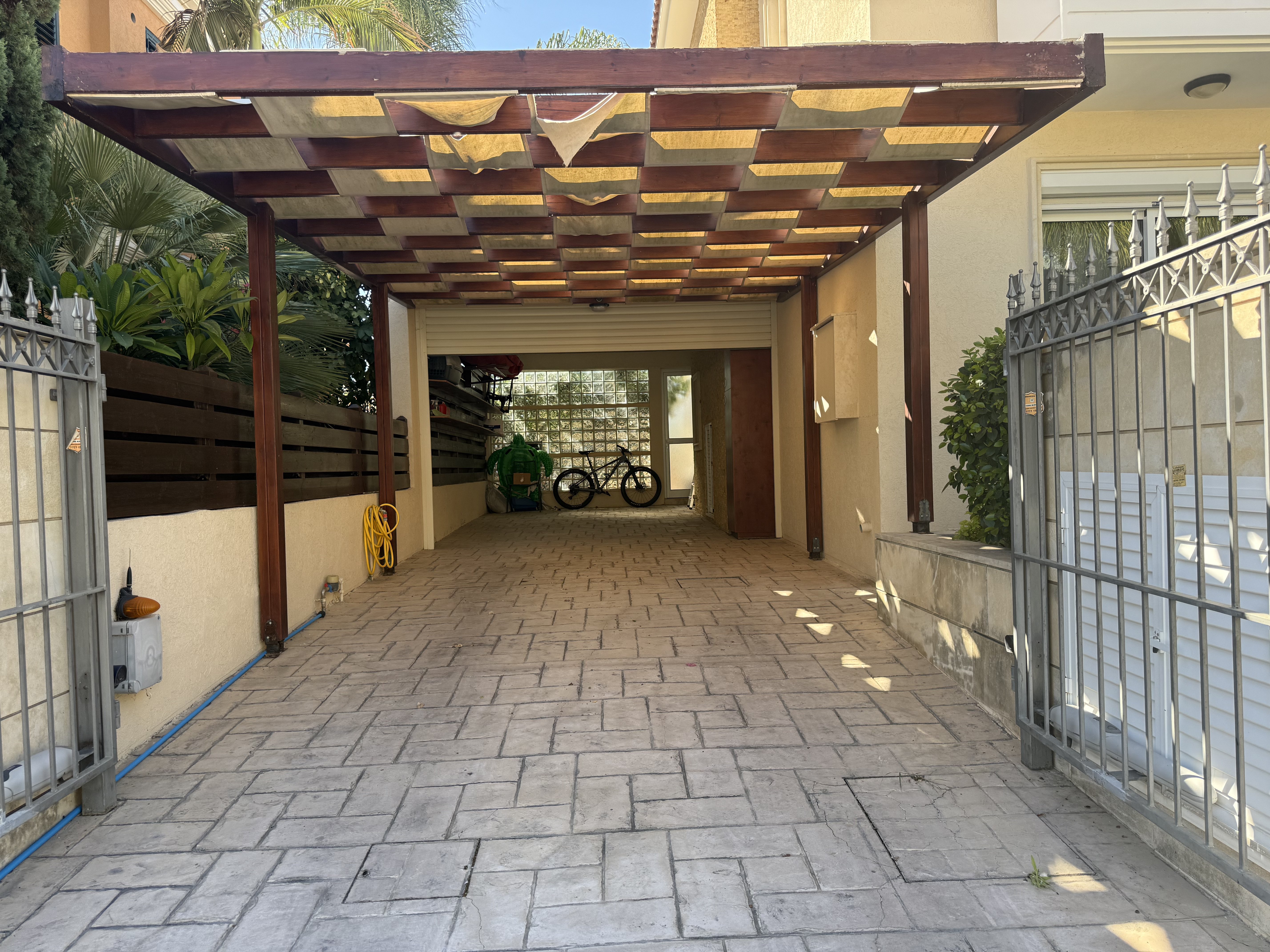 4 BR House in Mouttagiaka, Limassol photo 28