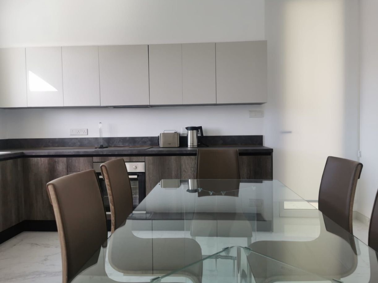 2 BR Penthouse in Germasogeia photo 2