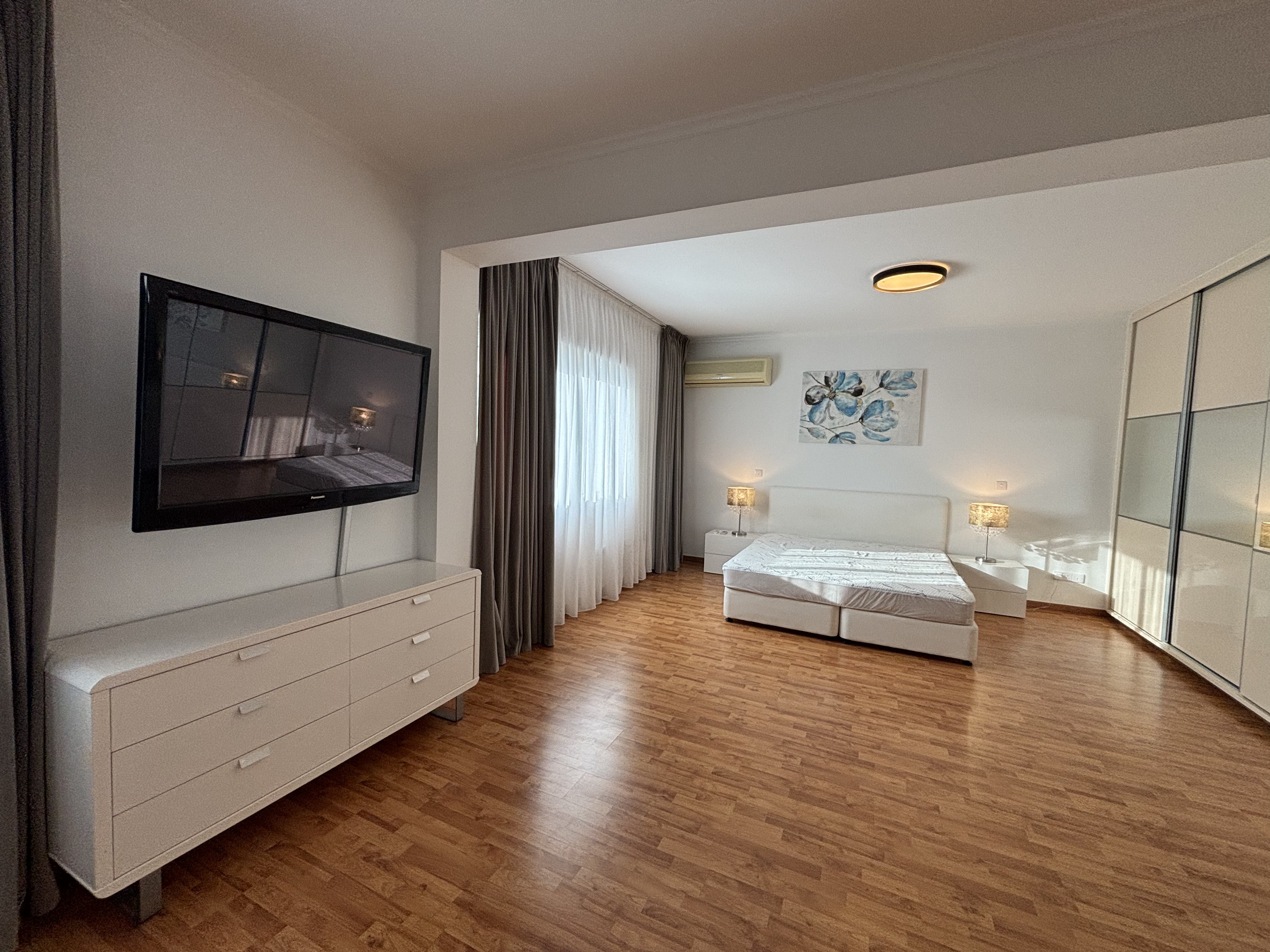 6 BR Stunning Penthouse in Agios Tychonas, Limassol photo 9