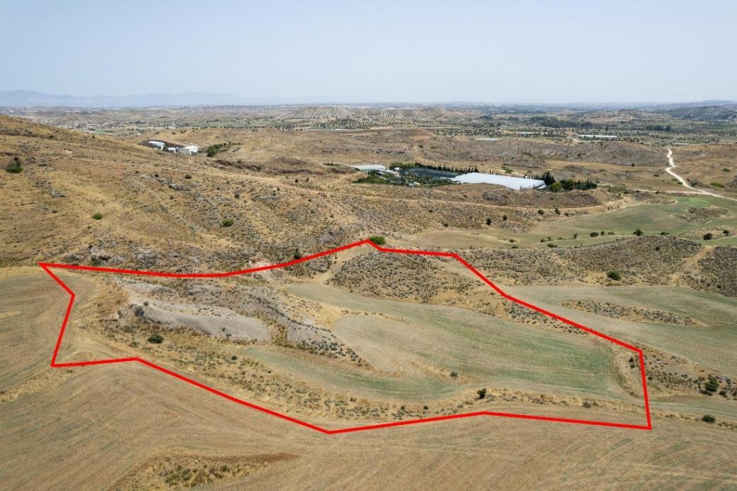 Agricultural field in Agia Varvara, Nicosia photo 4