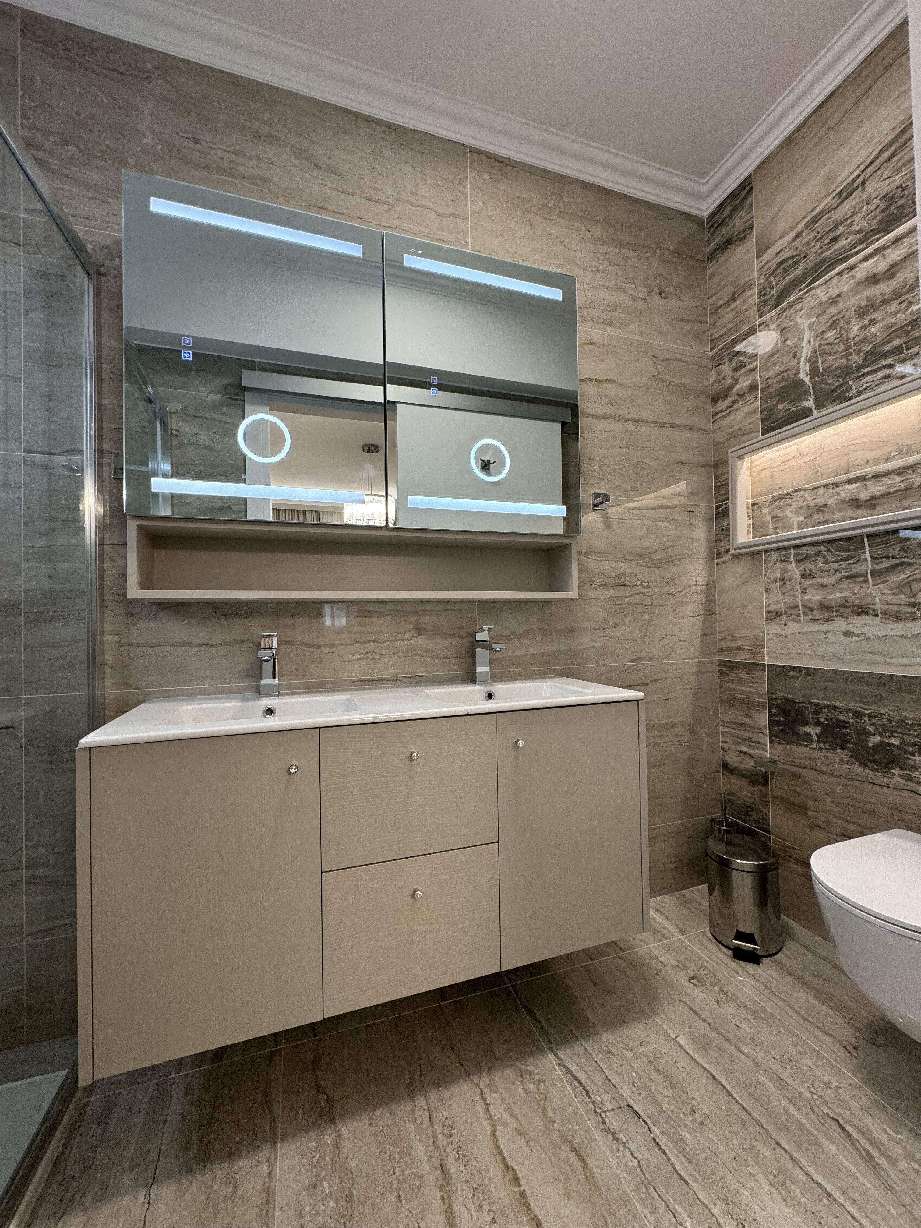 4+1 BR whole-floor Penthouse with rooftop garden in Potamos Germasogeias, Limassol photo 14