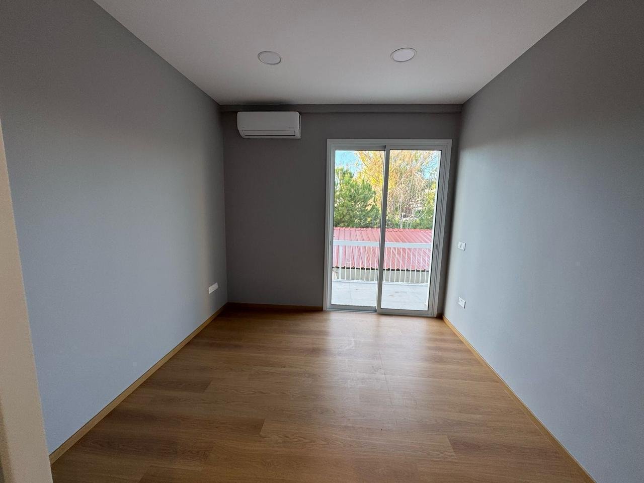 Fully renovated Office in Agios Georgios, Limassol photo 16