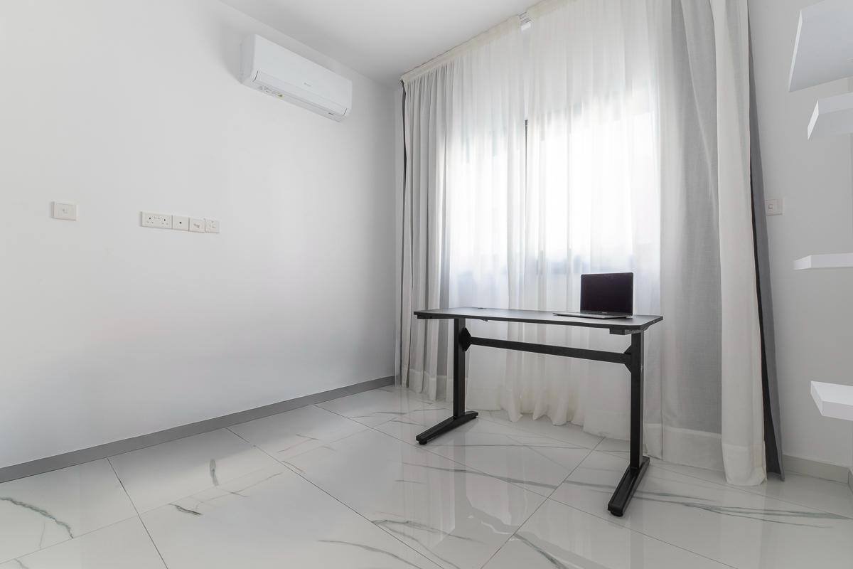 3 BR Apartment in Mesa Geitonia, Limassol photo 11