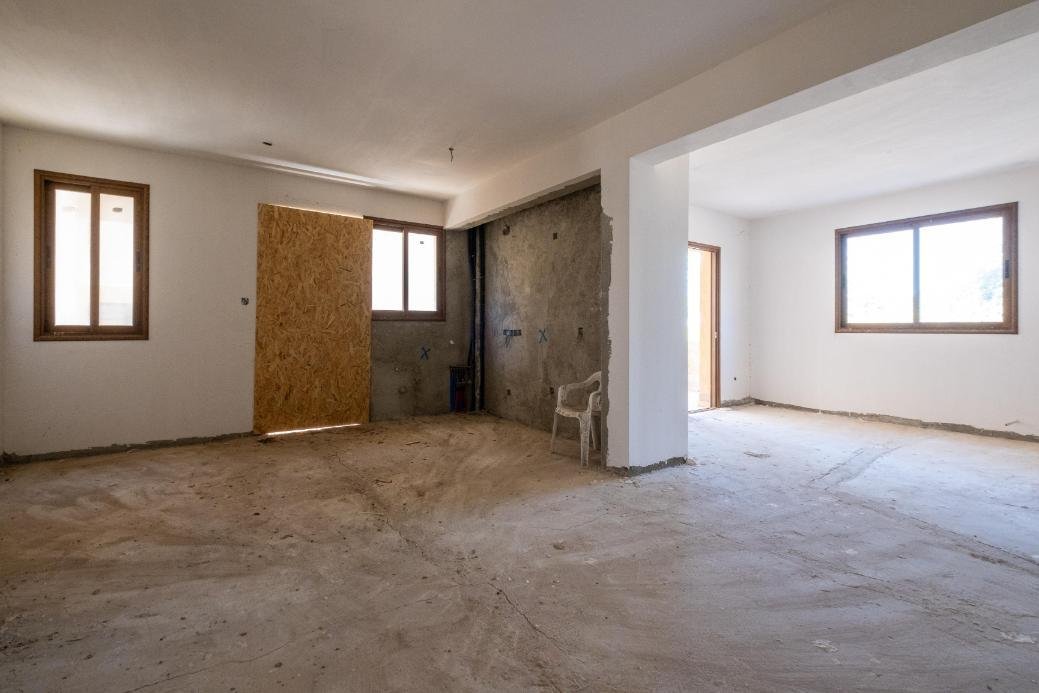 Incomplete 3 bedroom apartment in Polemidia, Limassol photo 6