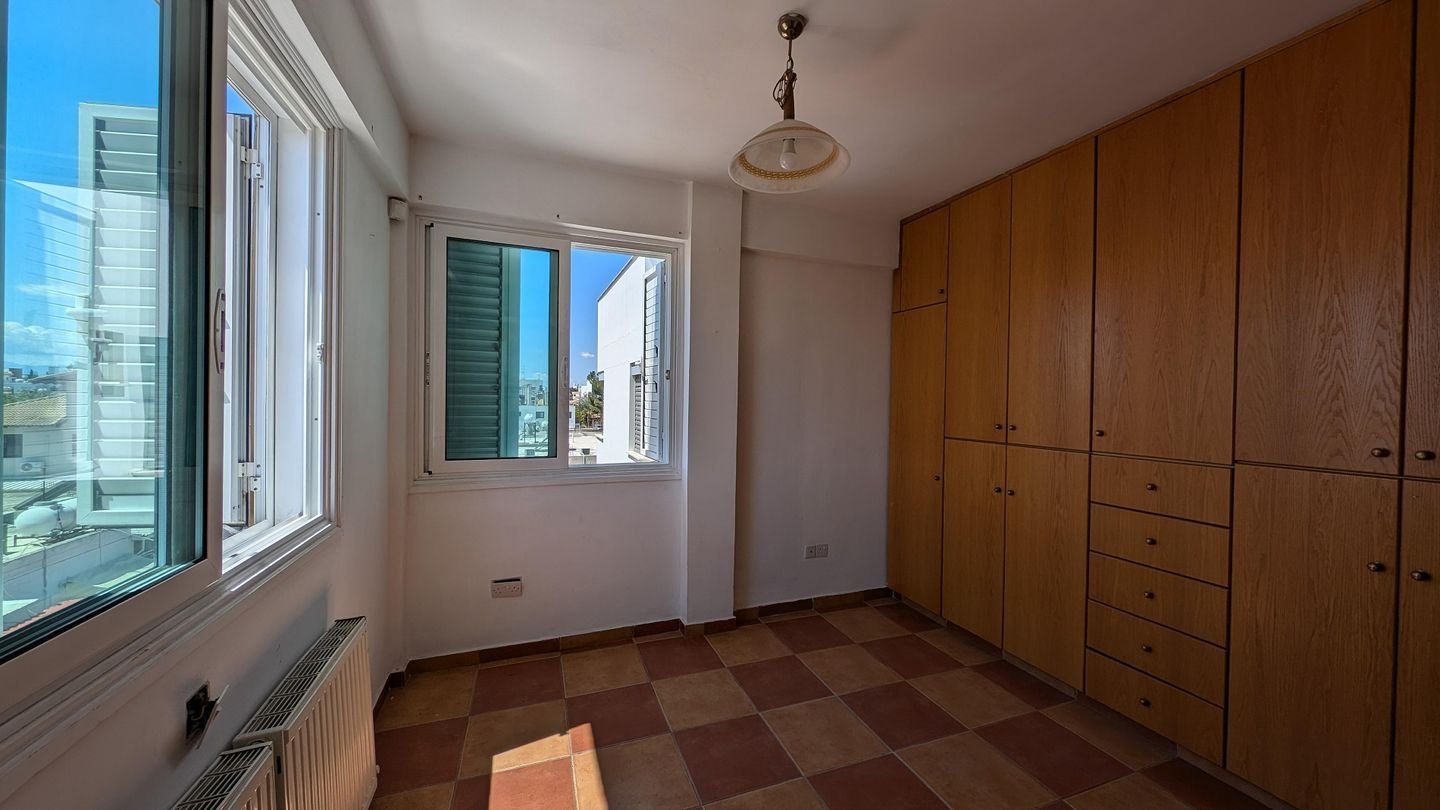 Three-storey building, located in Kaimakli, Nicosia photo 13