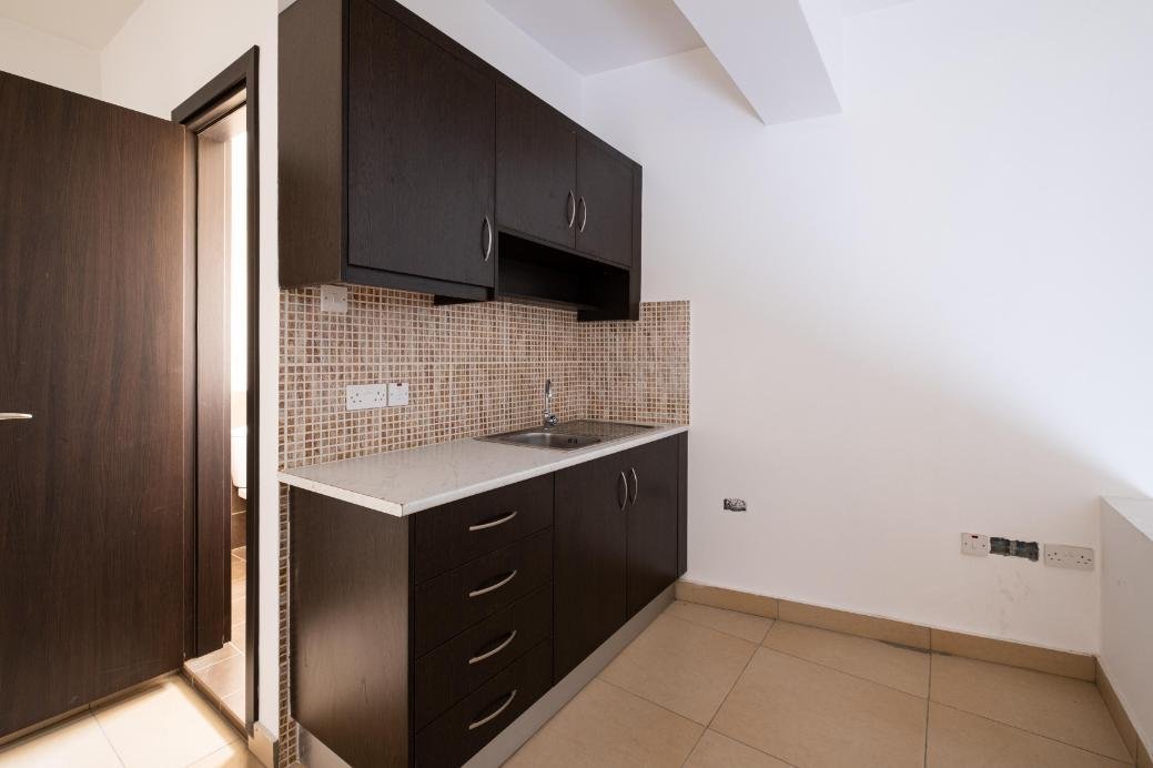 Three-storey residential building in Deneia, Nicosia photo 10