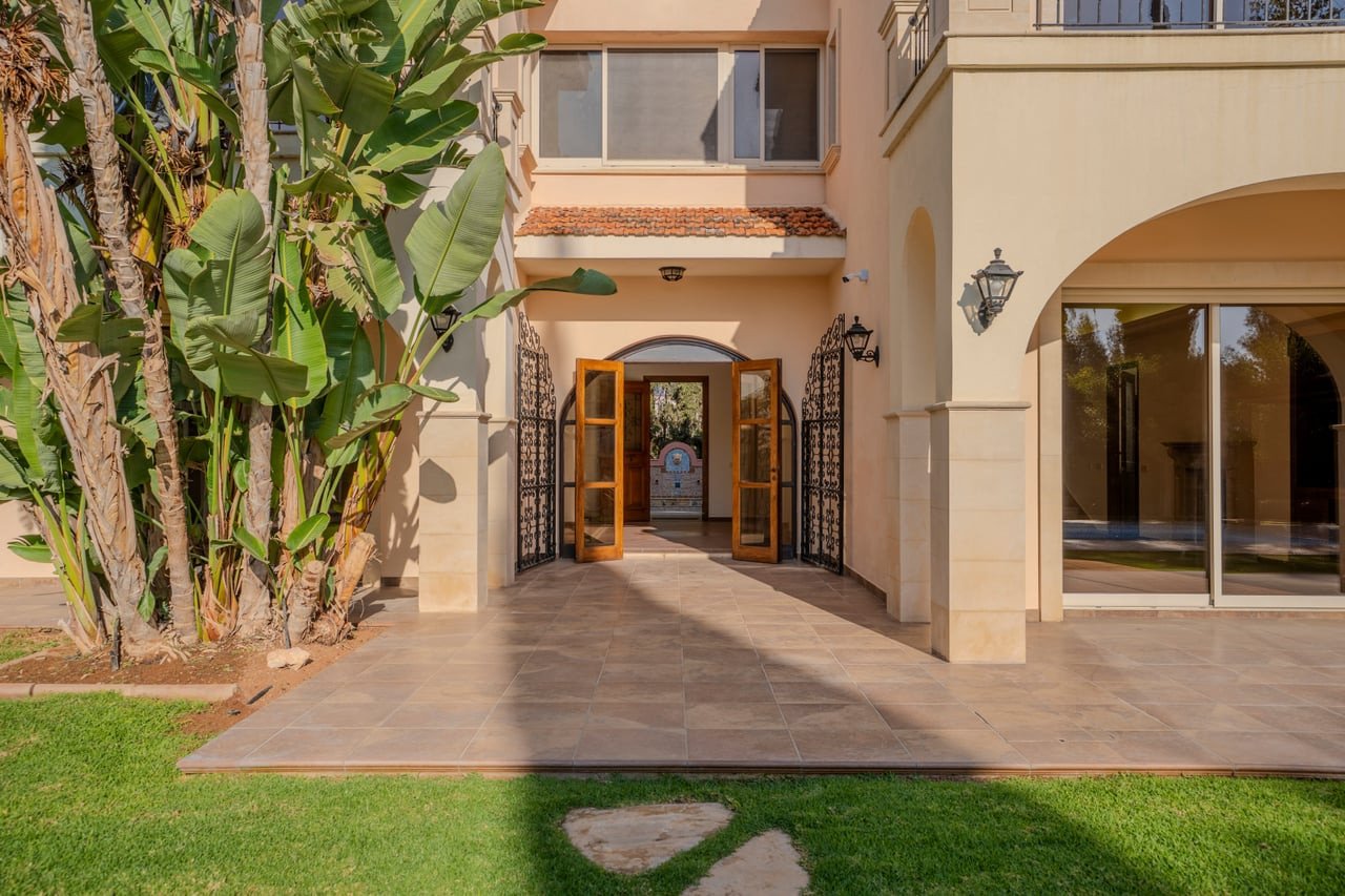 5 BR Detached House in Ypsonas, Limassol photo 14