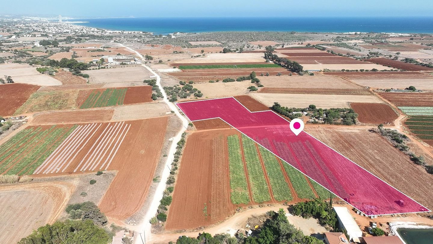 Field in Liopetri, Ammochostos photo 3