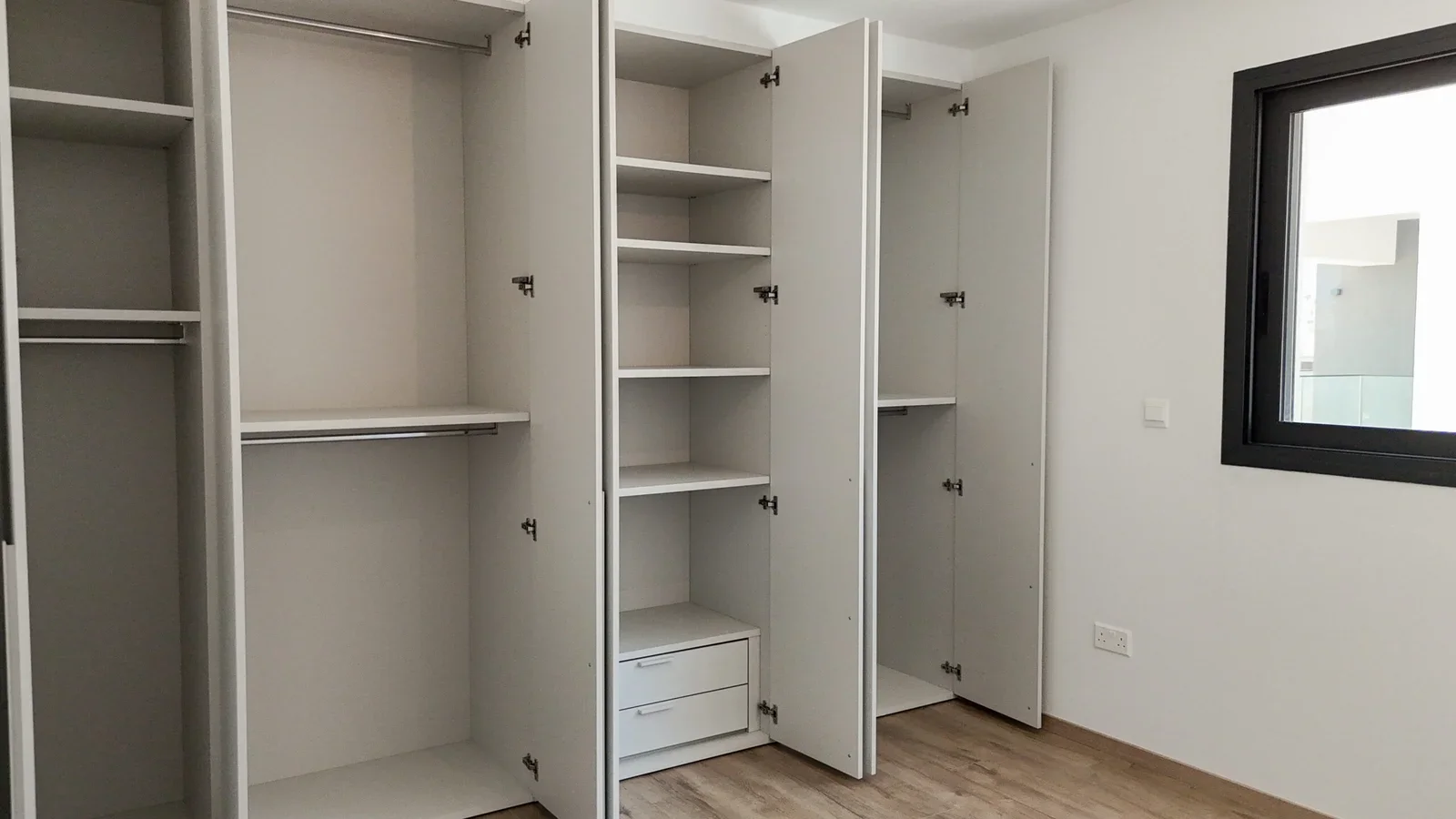 3 BR Penthouse in Agios Athanasios, Limassol photo 5