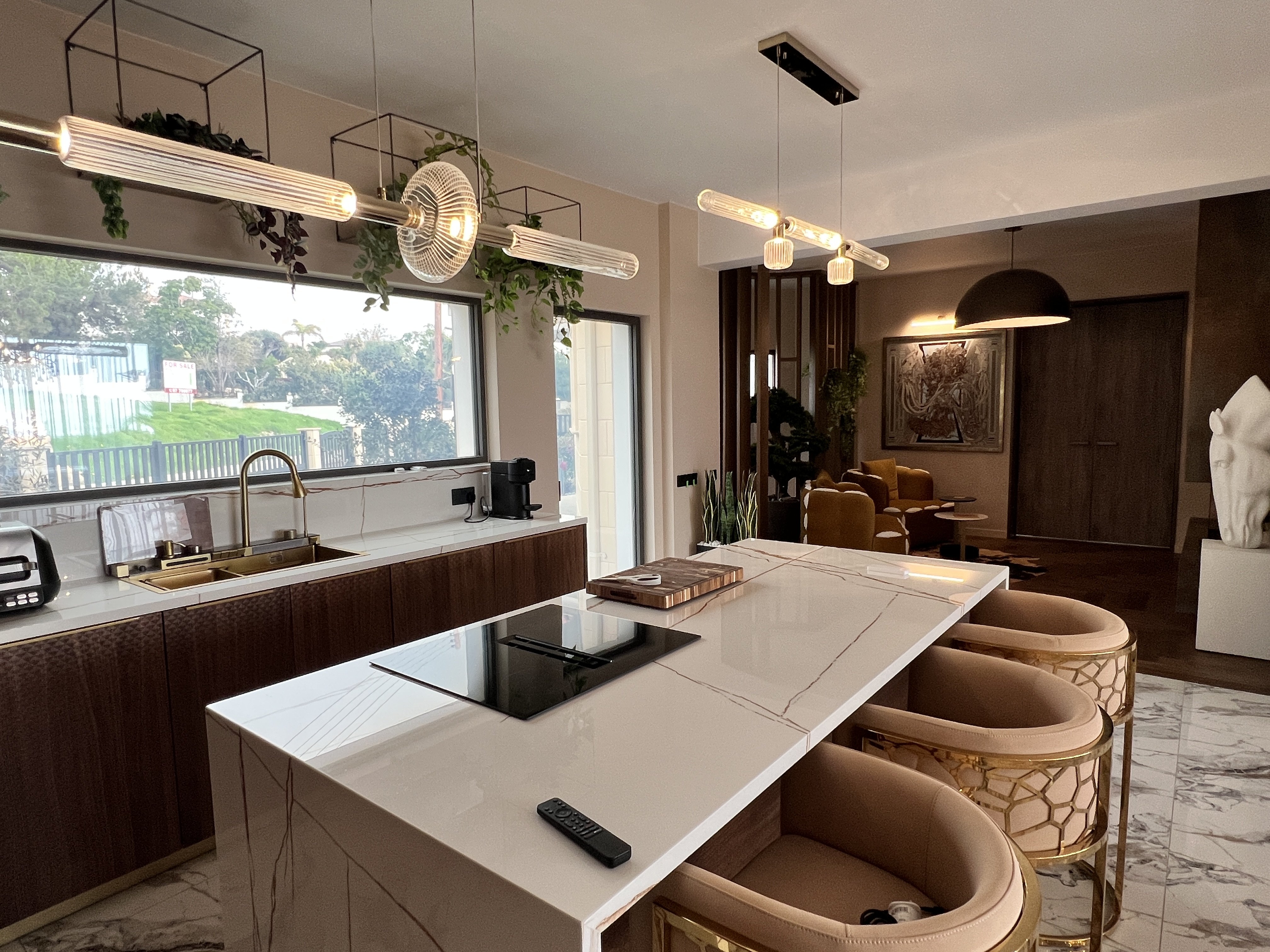 8 BR Luxury House in Mouttagiaka, Limassol photo 8