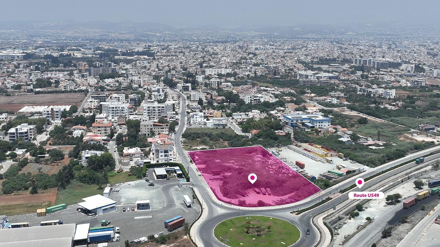 Shared Primarily Commercial Zoned Field, New Port Area, Limassol photo 3