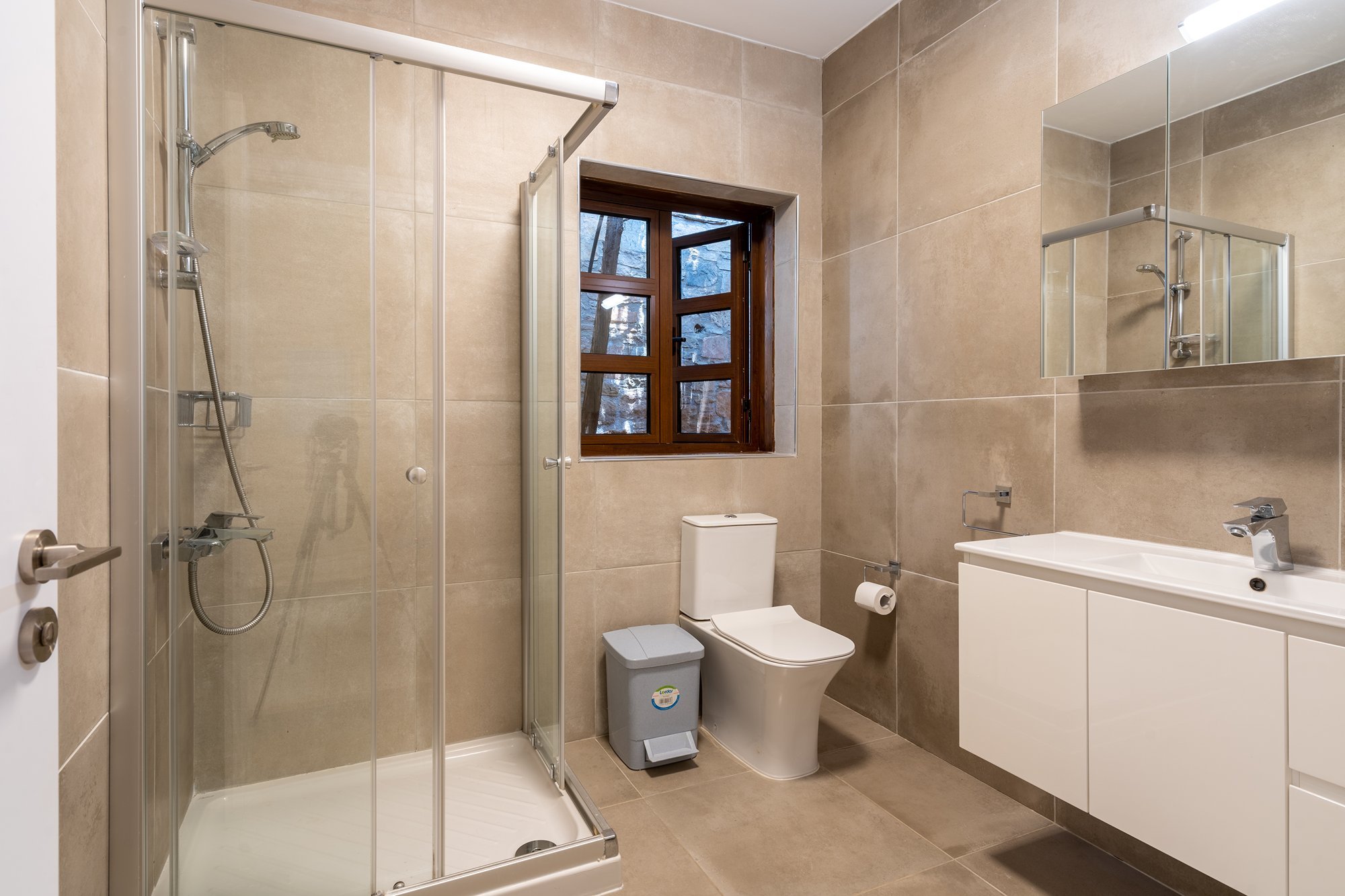 6 BR House with two guest houses in Souni, Limassol photo 57