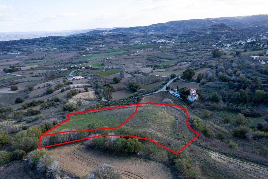 Shared residential fields in Stroumpi, Paphos photo 4